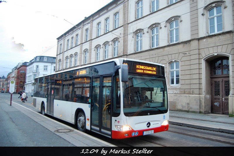 Z-SV 15 im letzten Tageslicht am Zwickauer Neumarkt.